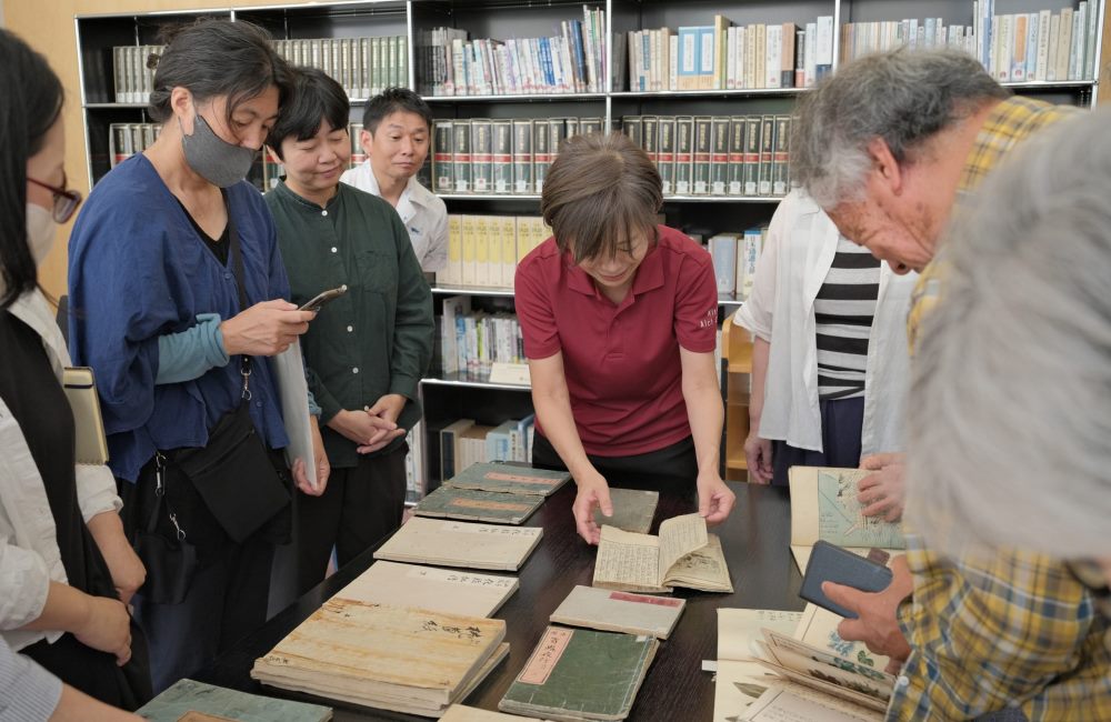 無類の古書収集家の情熱が詰まった日本初の古書ミュージアム「岩瀬文庫」ツアー《日本と西尾のお茶編・呈茶有り》