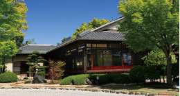อดีตที่พำนักของตระกูลโคโนเอะ (อุทยานประวัติศาสตร์เมืองนิชิโอะ) (Former Konoe Residence and Tea House)