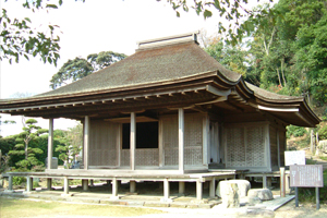 Tesoro Nazionale del Giappone:
il padiglione Midado del tempio Konrenji